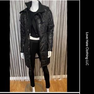 🔻SALE🔻LOVE HATE🔹EXCELLENT CONDITION